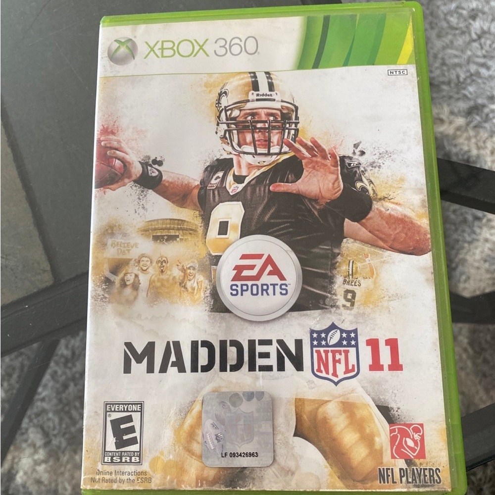 Madden NFL 11 Xbox 360 Game - Green Case